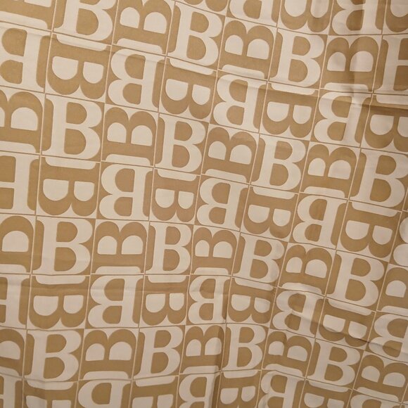 Vintage Classic Burberry Scarf - Picture 2 of 6